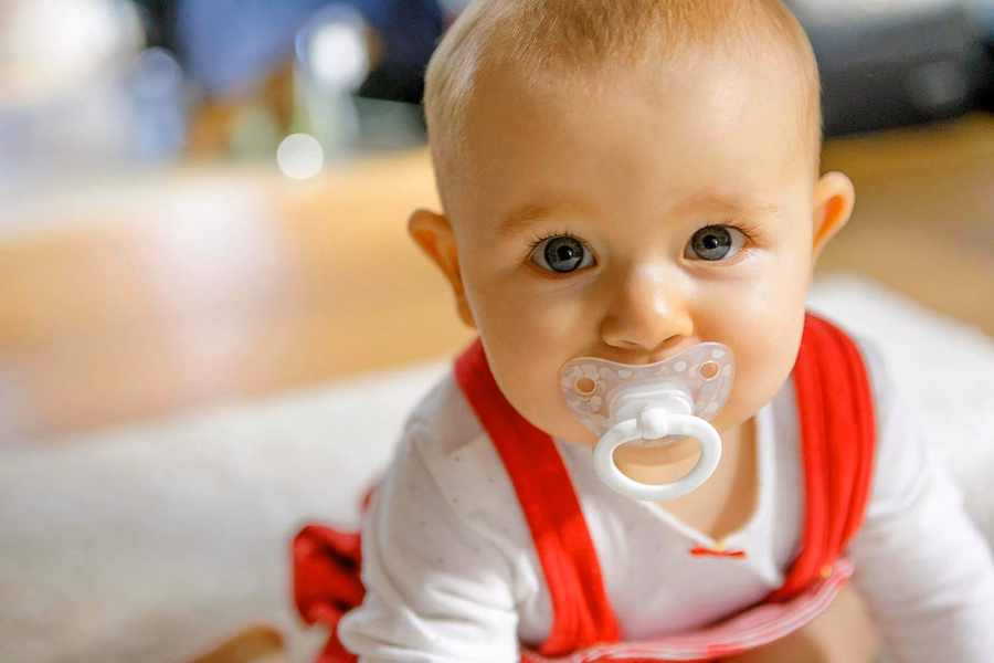 NUK Simply Natural Babyflaschen mit SafeTemp Geschenkset – Enthält 4 Flaschen: Baby